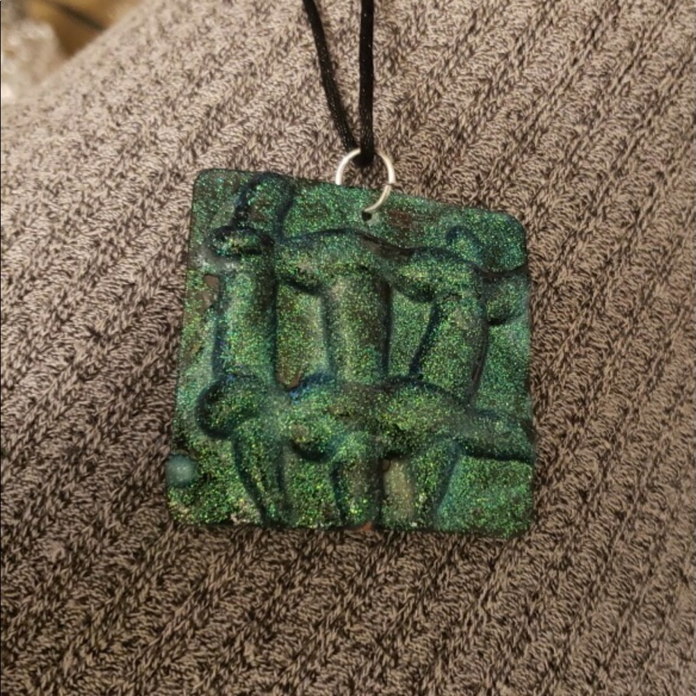 Beautifully Designed Artsy Bohemian Hand Made Necklace By 12 Pages